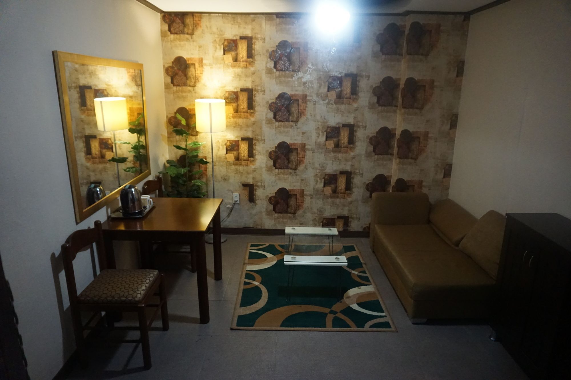 The Shila Philla Hotel Makati City Esterno foto